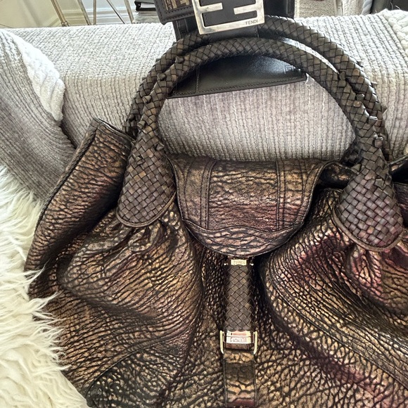 AUTHENTIC FENDI SPY BAG.  As good as new.  Rare bronze all leather, - Picture 5 of 11